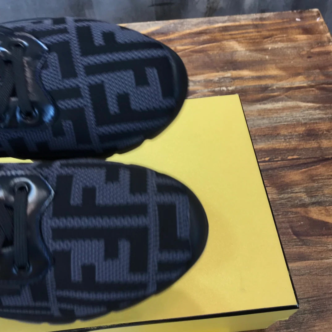 FENDI SNEAKER