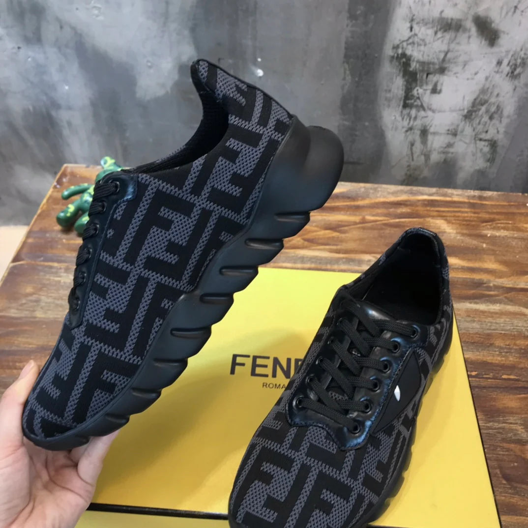 FENDI SNEAKER