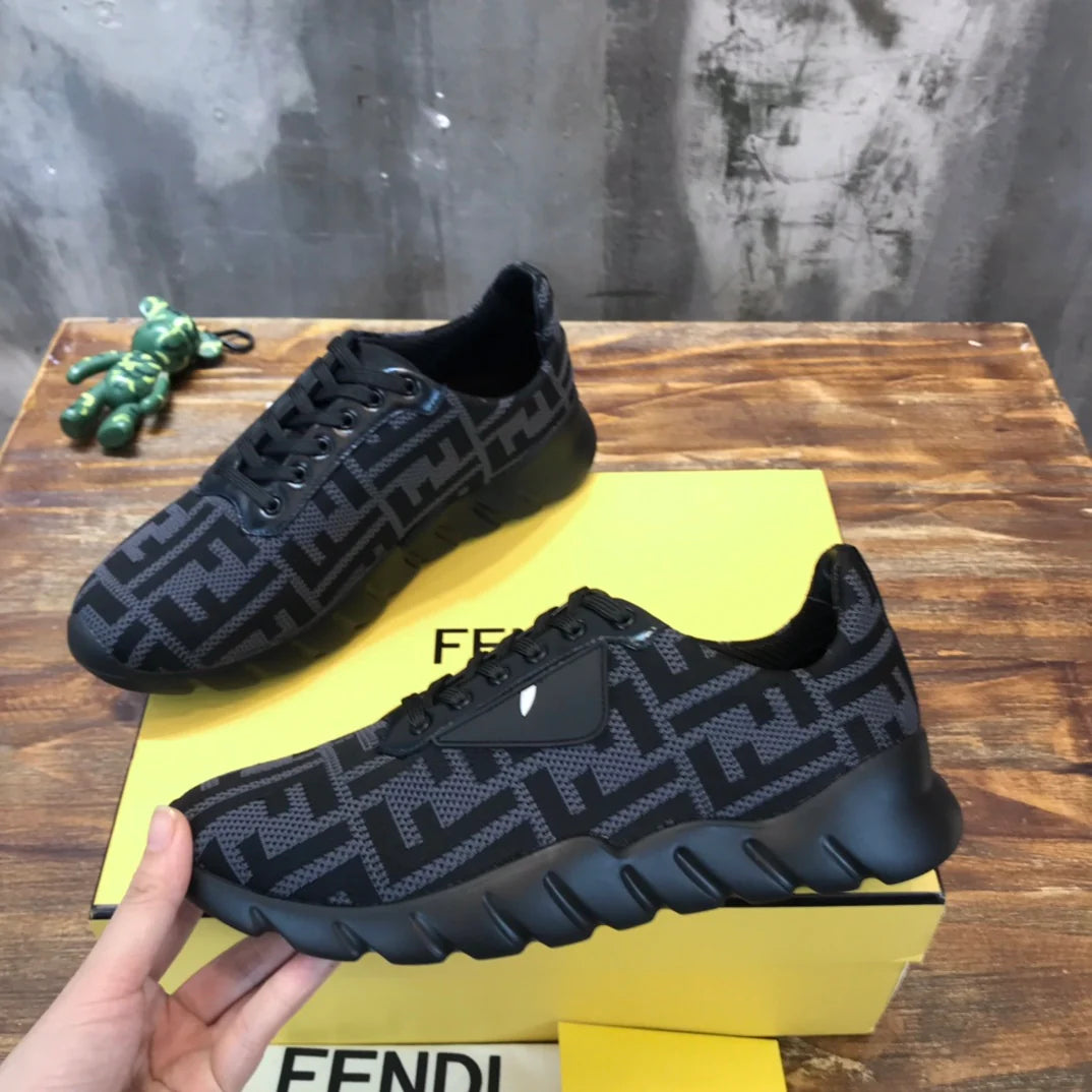 FENDI SNEAKER