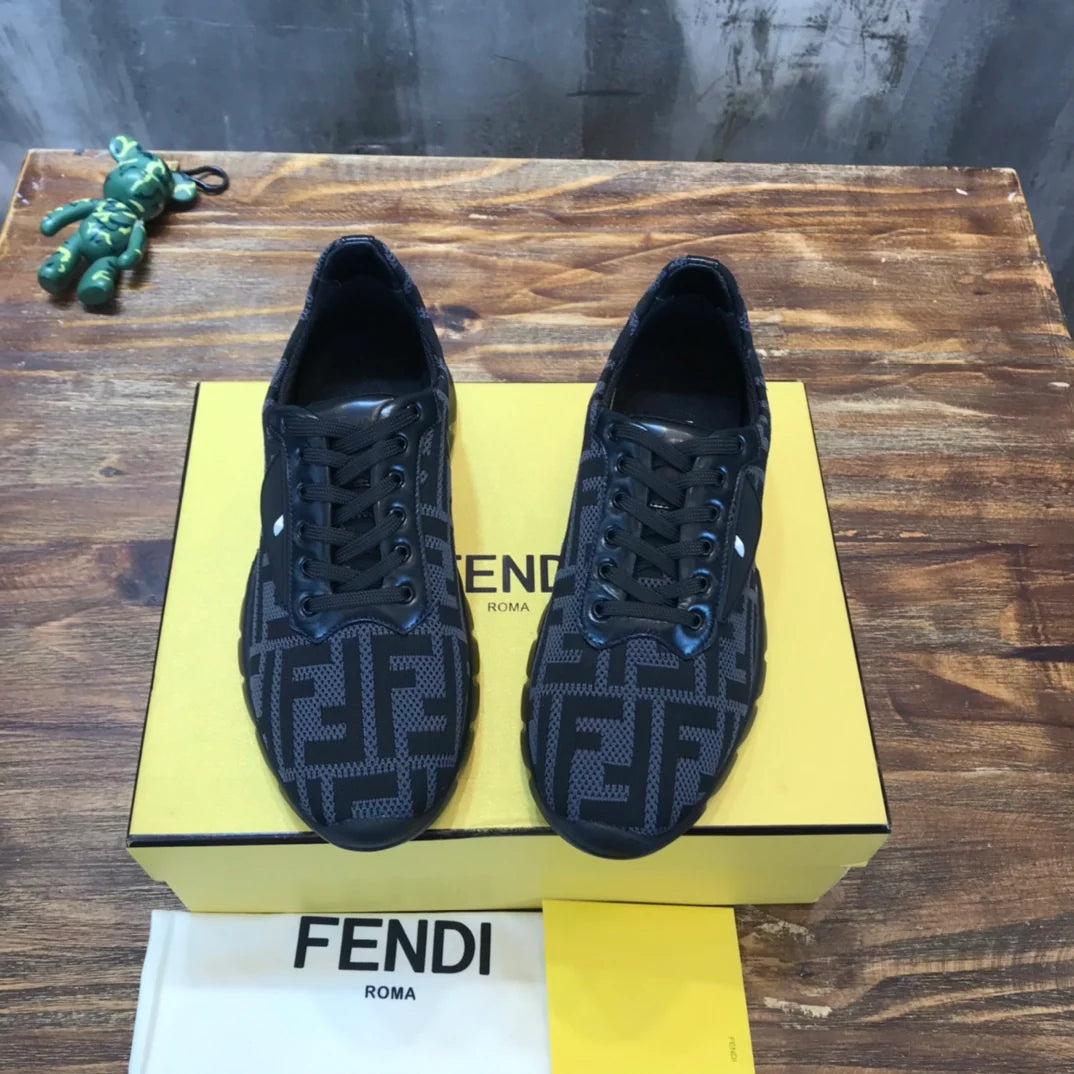 FENDI SNEAKER