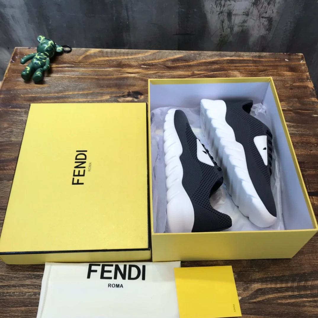 FENDI SNEAKER