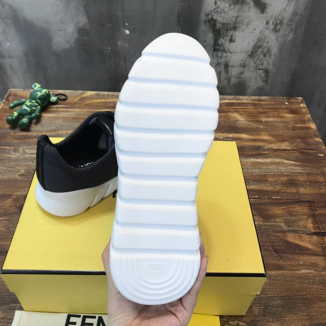 FENDI SNEAKER