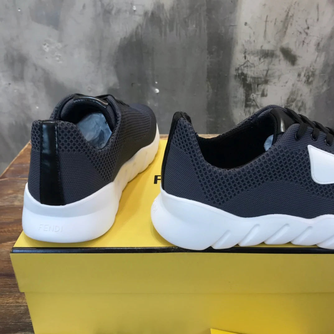 FENDI SNEAKER