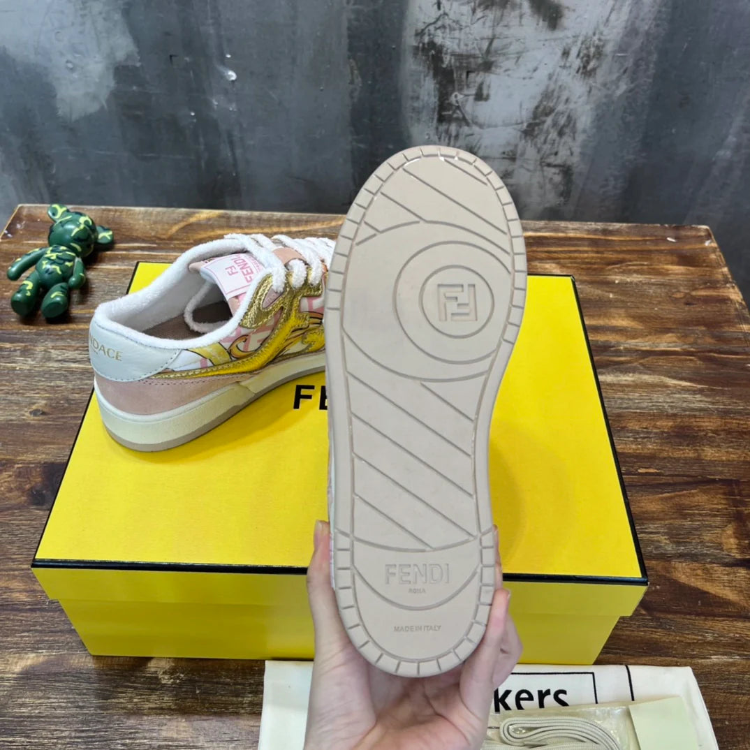FENDI SNEAKER