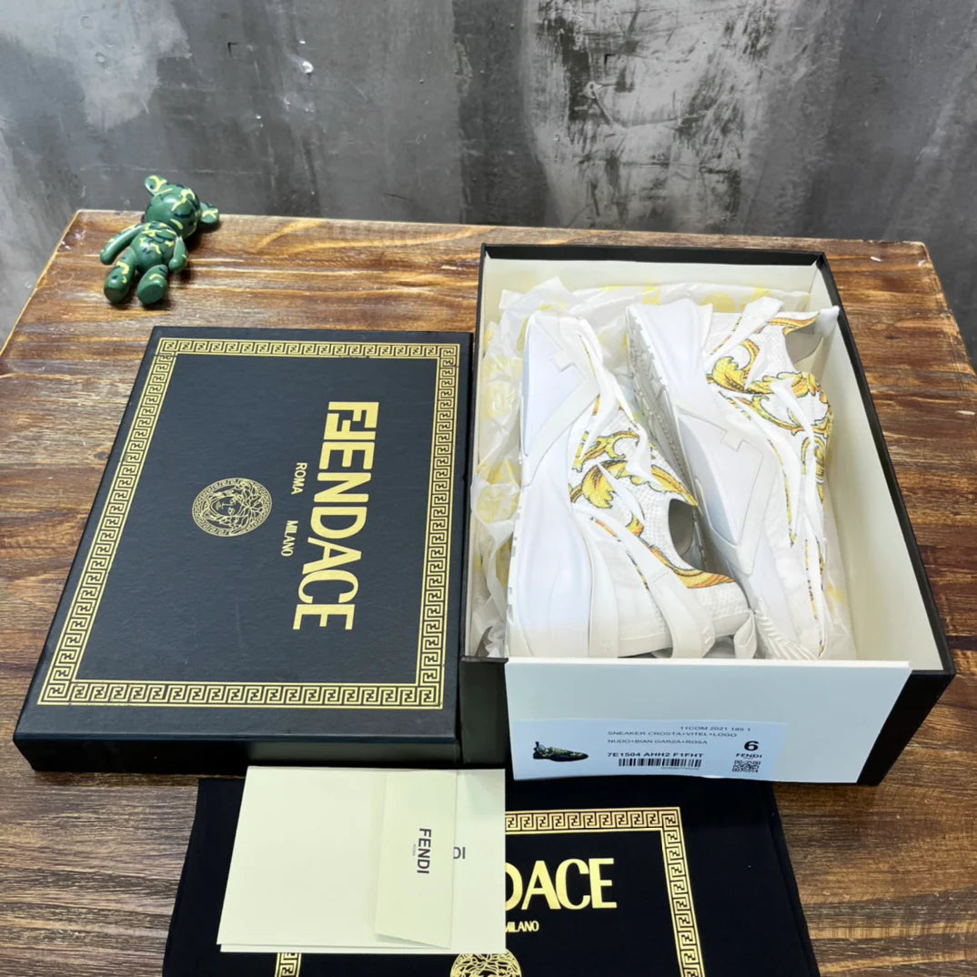 FENDI SNEAKER