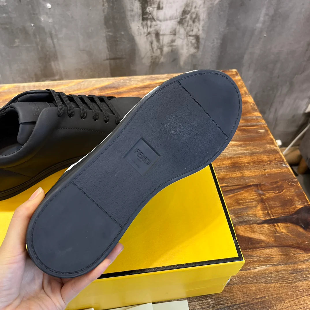 FENDI SNEAKER