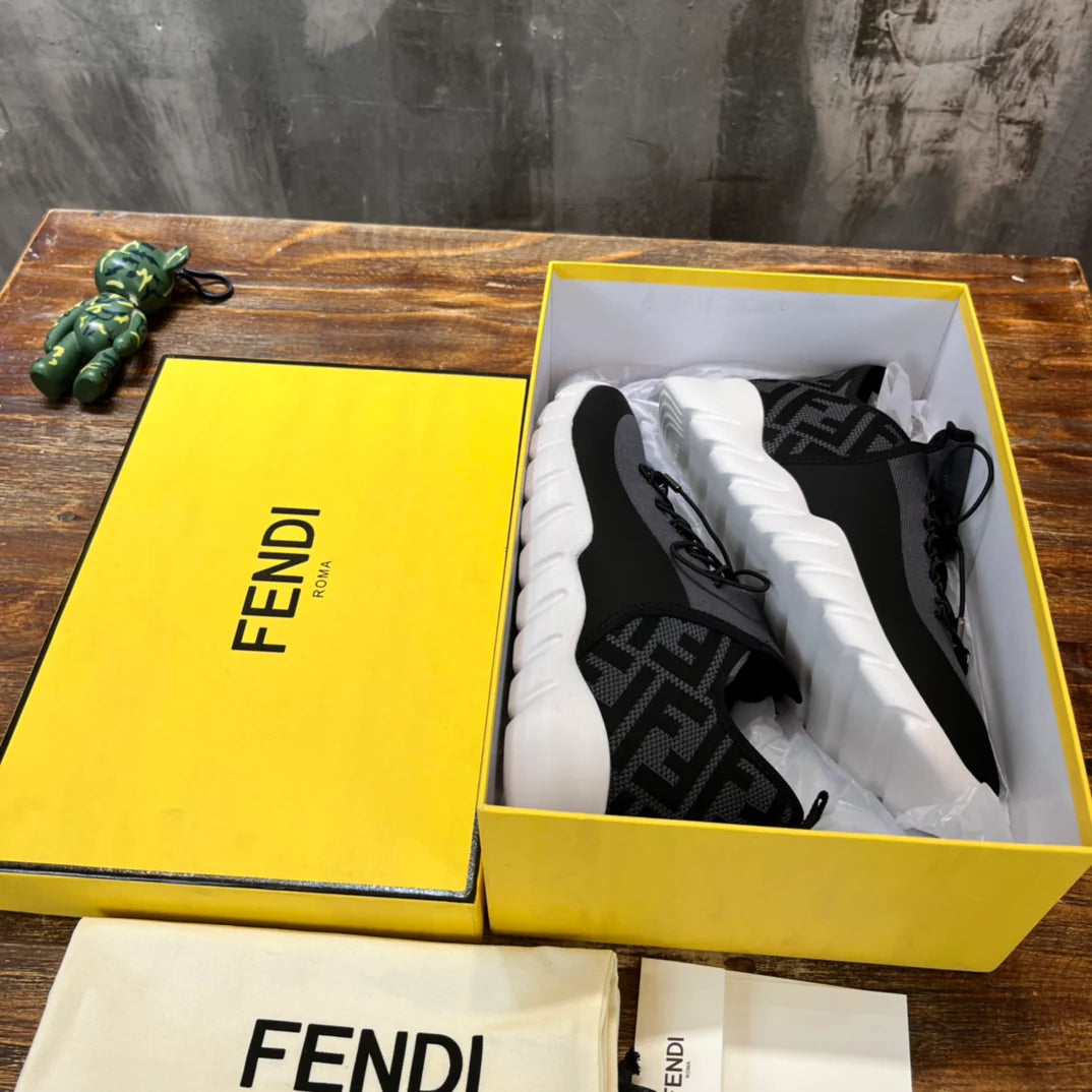 FENDI SNEAKER