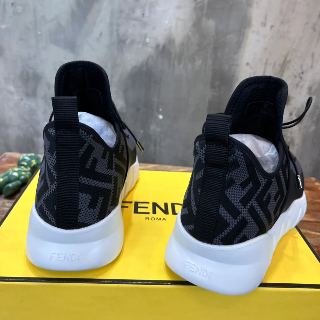 FENDI SNEAKER