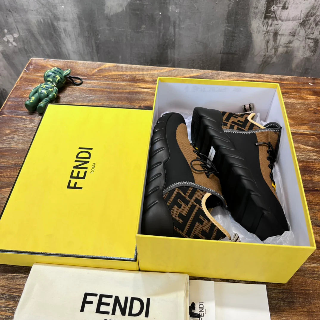 FENDI SNEAKER