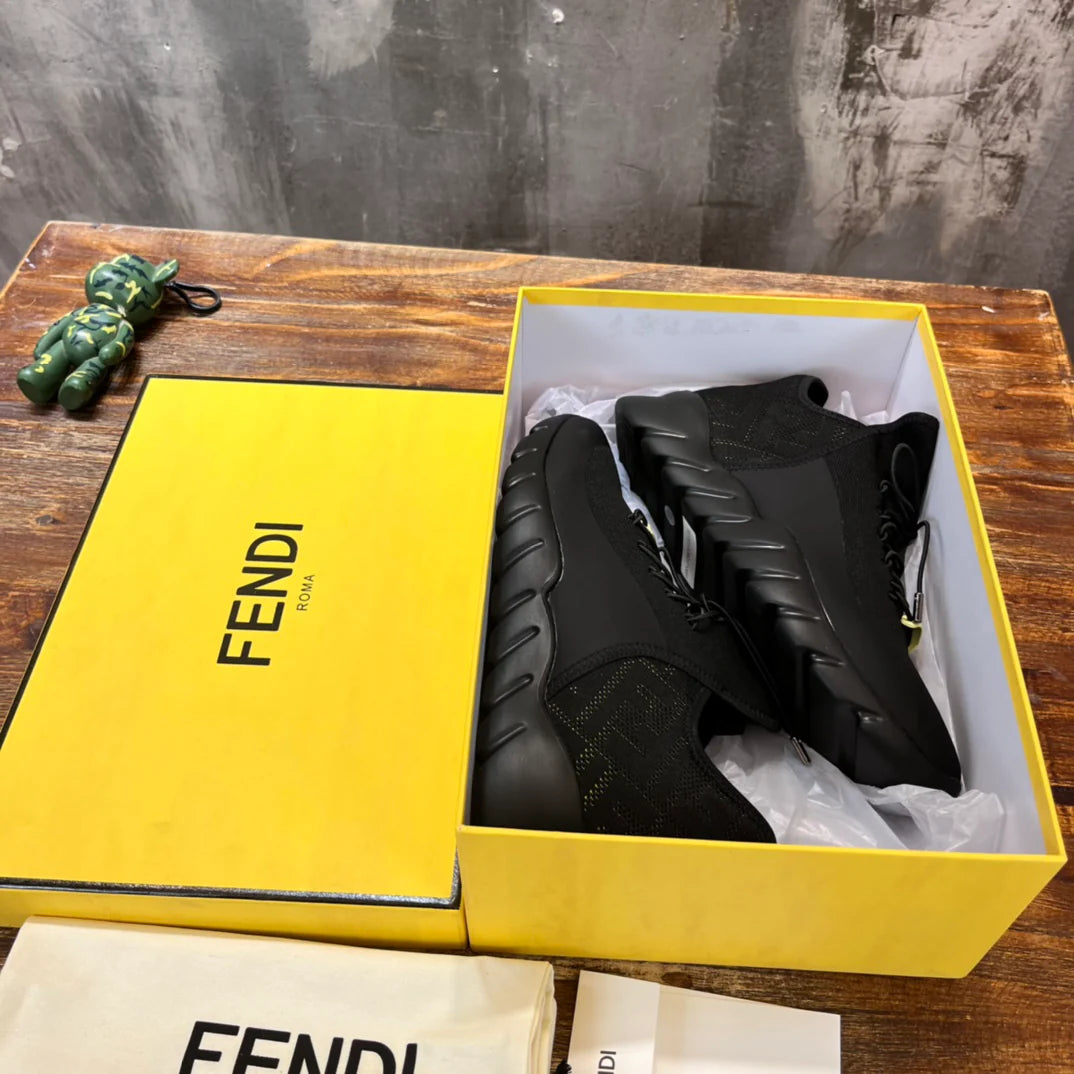 FENDI SNEAKER