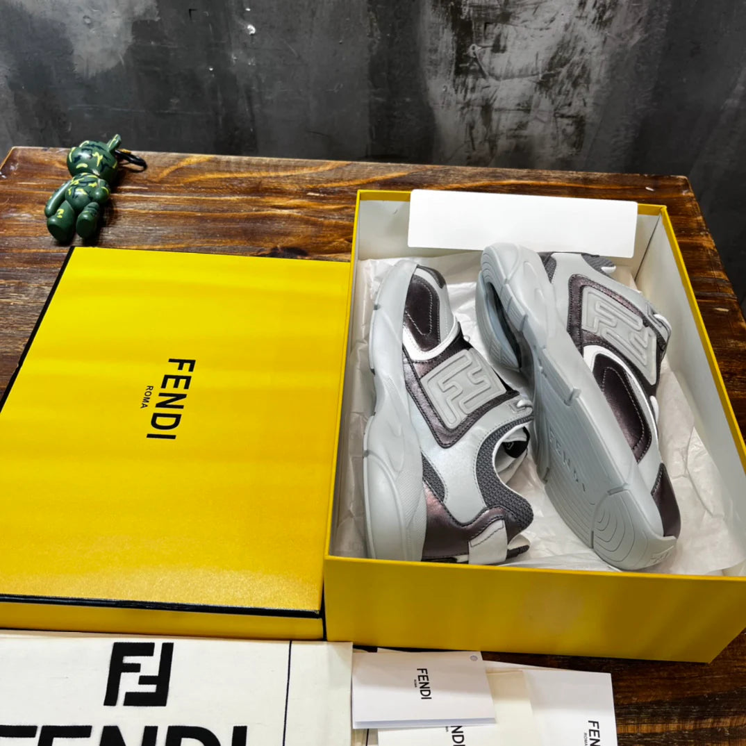 FENDI SNEAKER