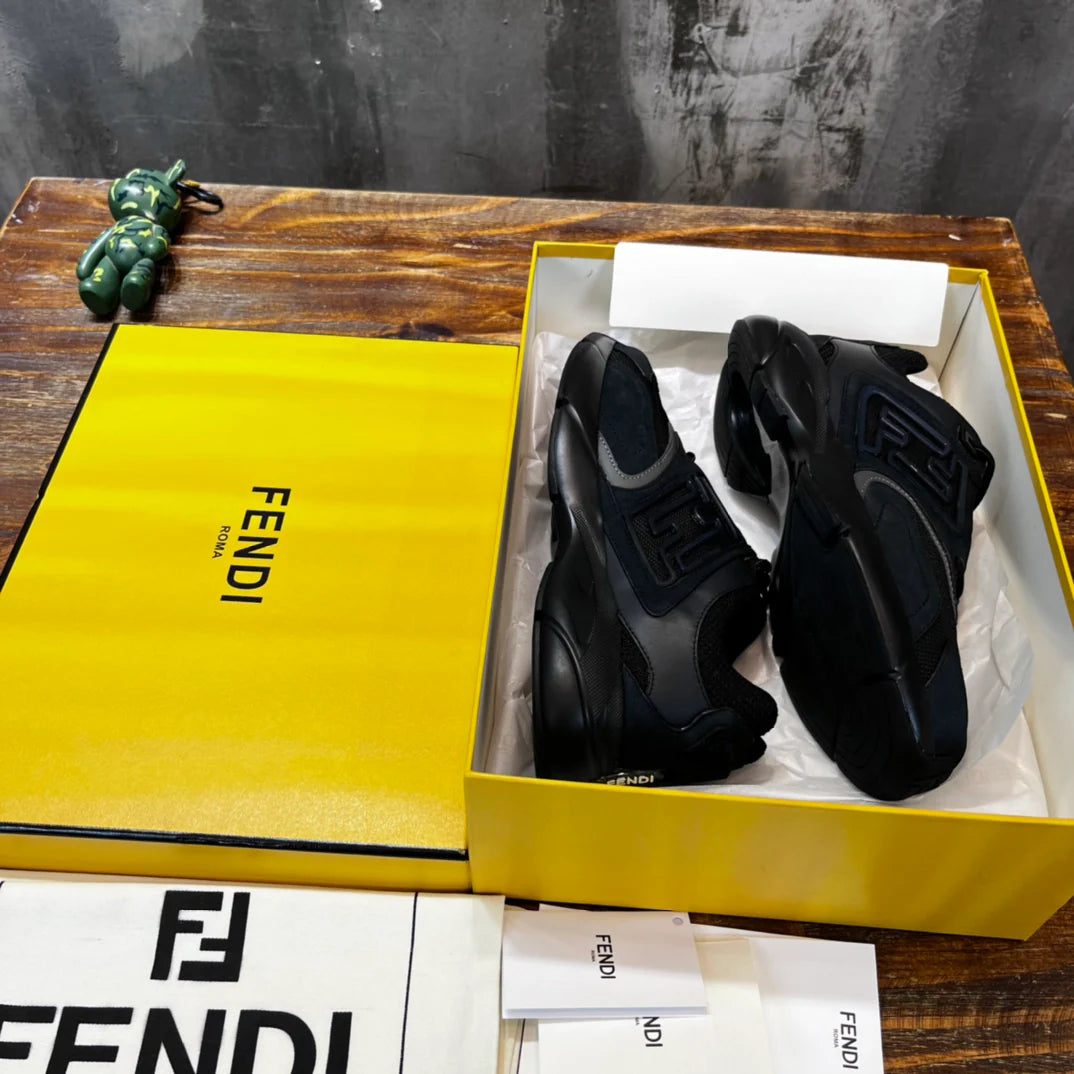 FENDI SNEAKER
