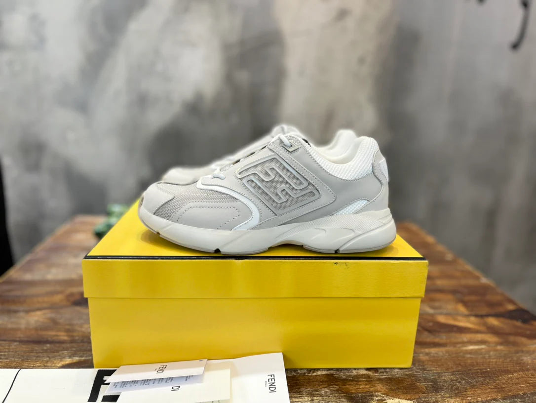 FENDI SNEAKER