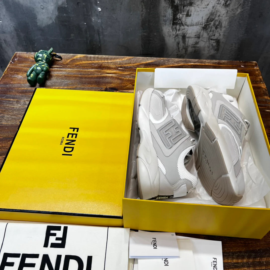 FENDI SNEAKER