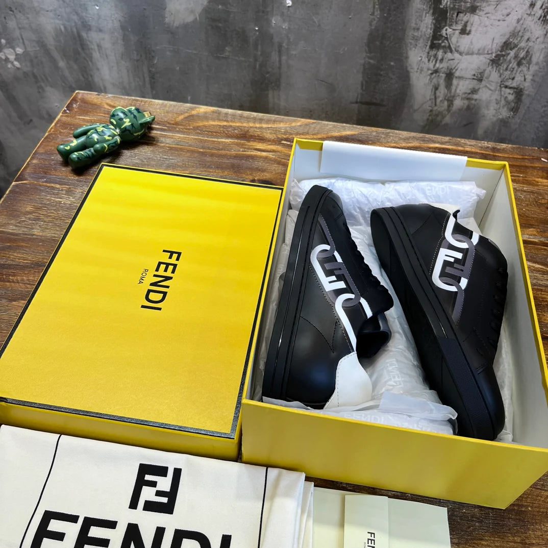 FENDI SNEAKER