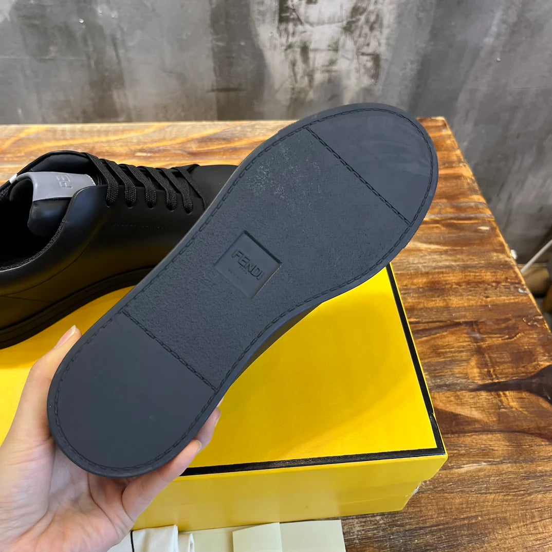 FENDI SNEAKER