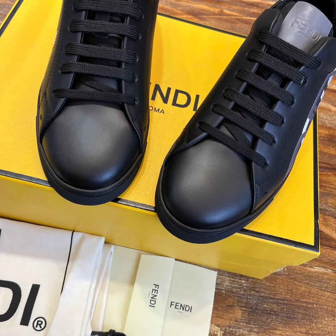 FENDI SNEAKER