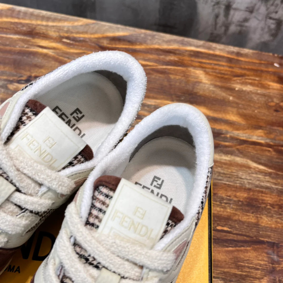 FENDI SNEAKER