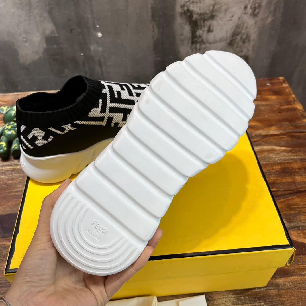 FENDI SNEAKER