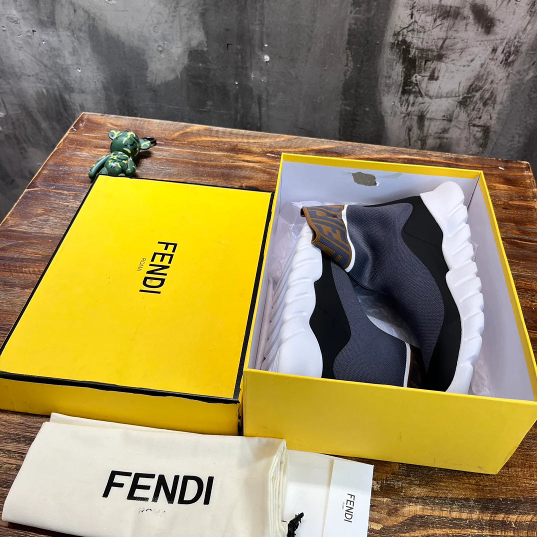 FENDI SNEAKER