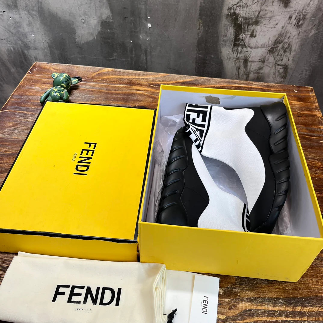 FENDI SNEAKER