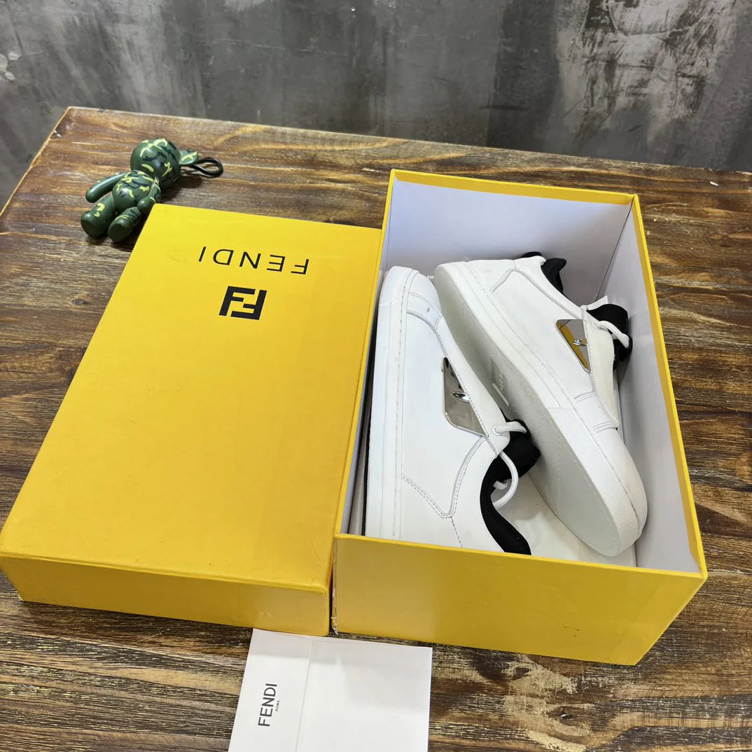 FENDI SNEAKER