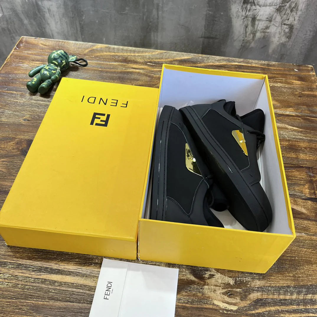 FENDI SNEAKER