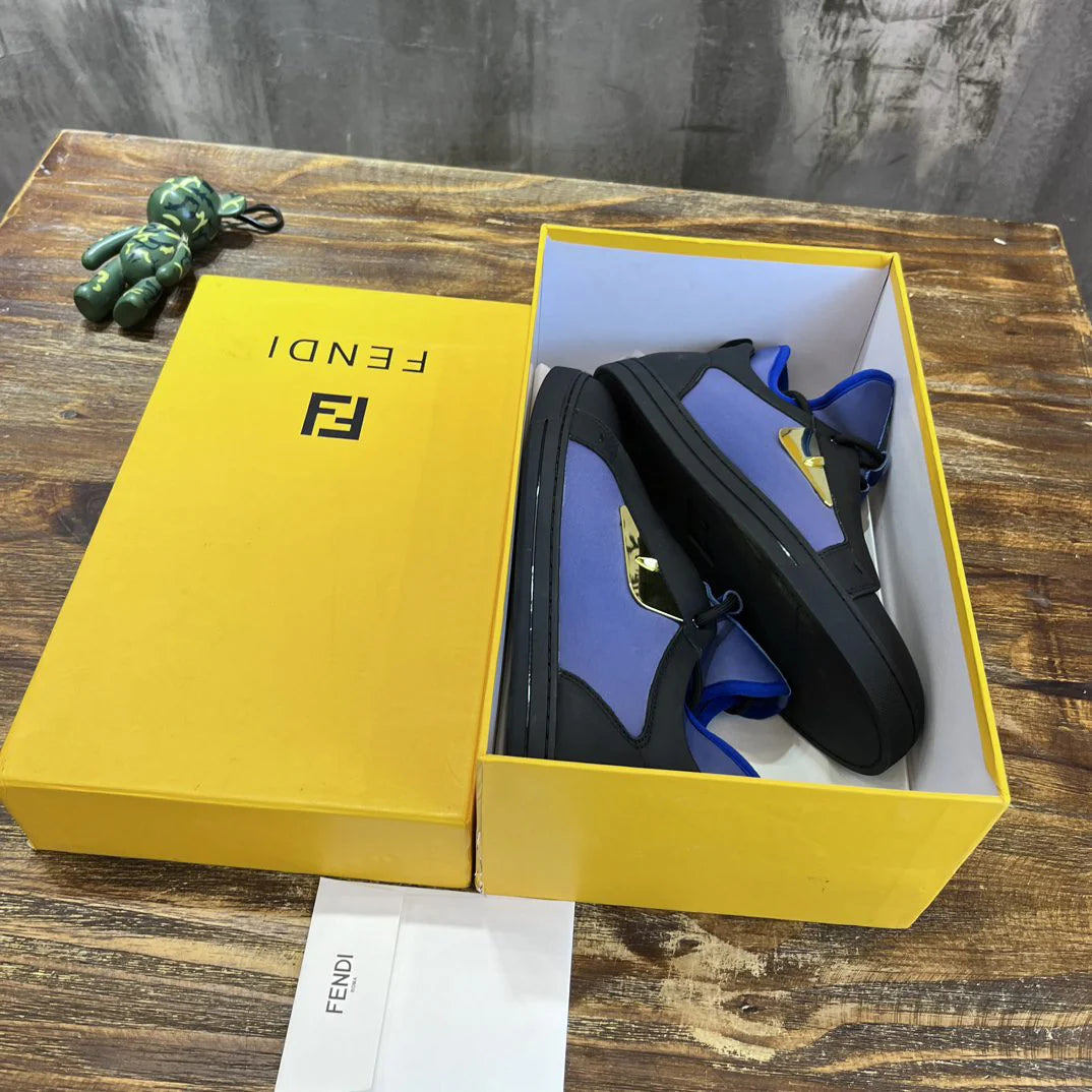 FENDI SNEAKER
