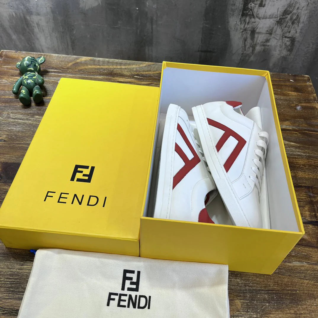 FENDI SNEAKER