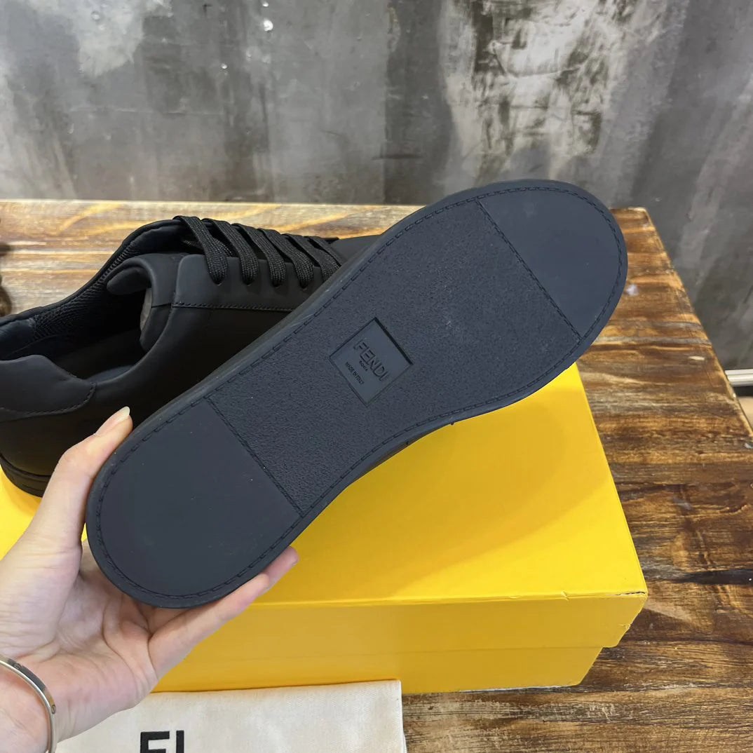 FENDI SNEAKER