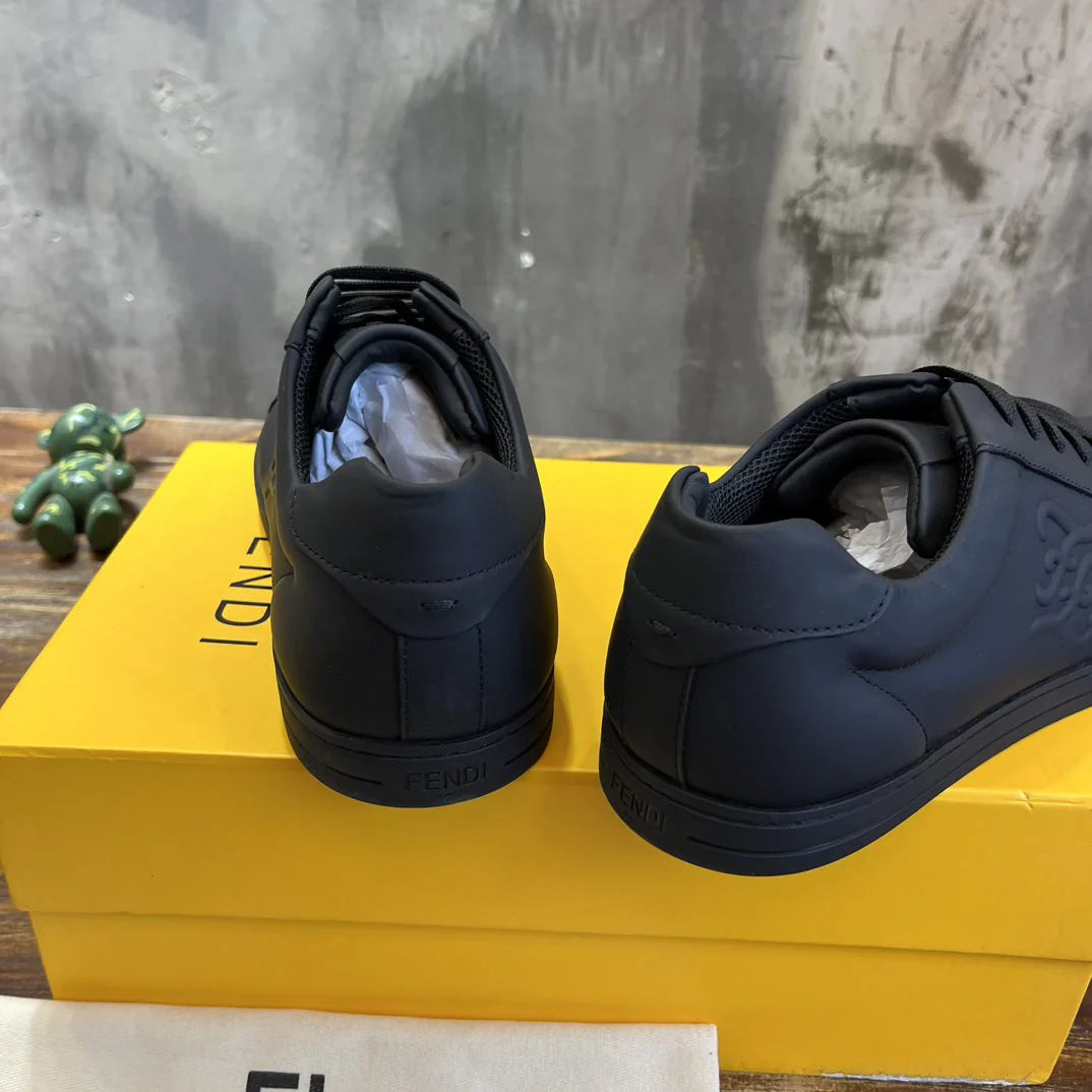 FENDI SNEAKER