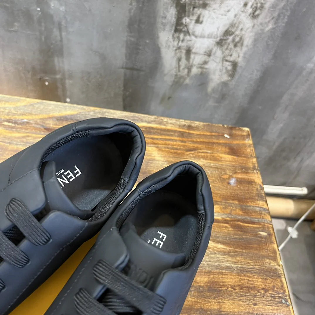FENDI SNEAKER