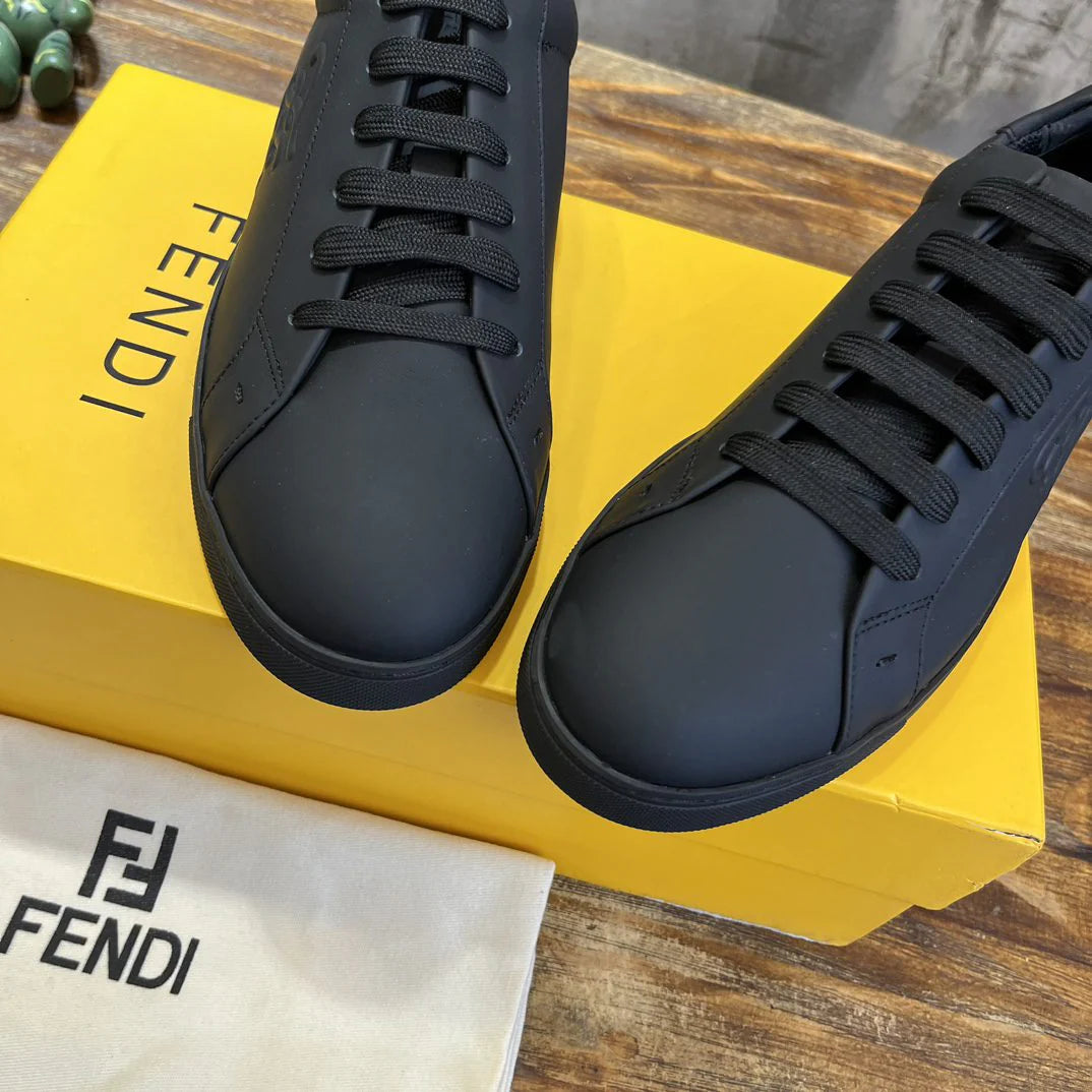 FENDI SNEAKER