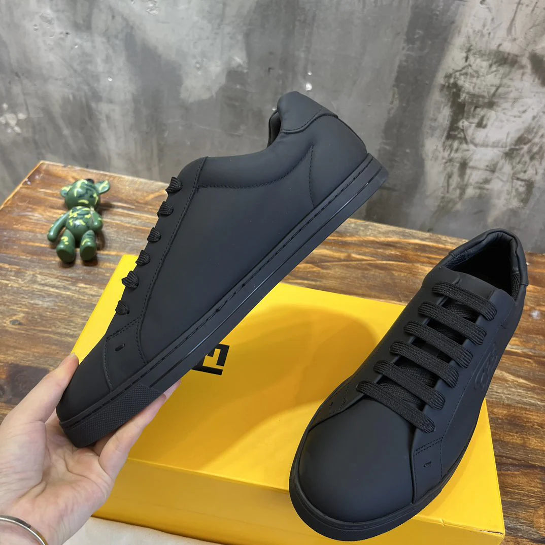 FENDI SNEAKER