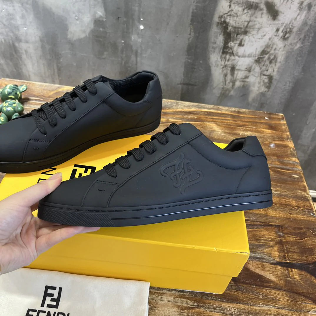 FENDI SNEAKER