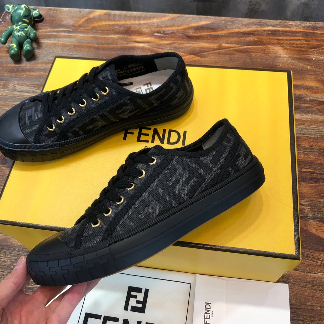 FENDI SNEAKER