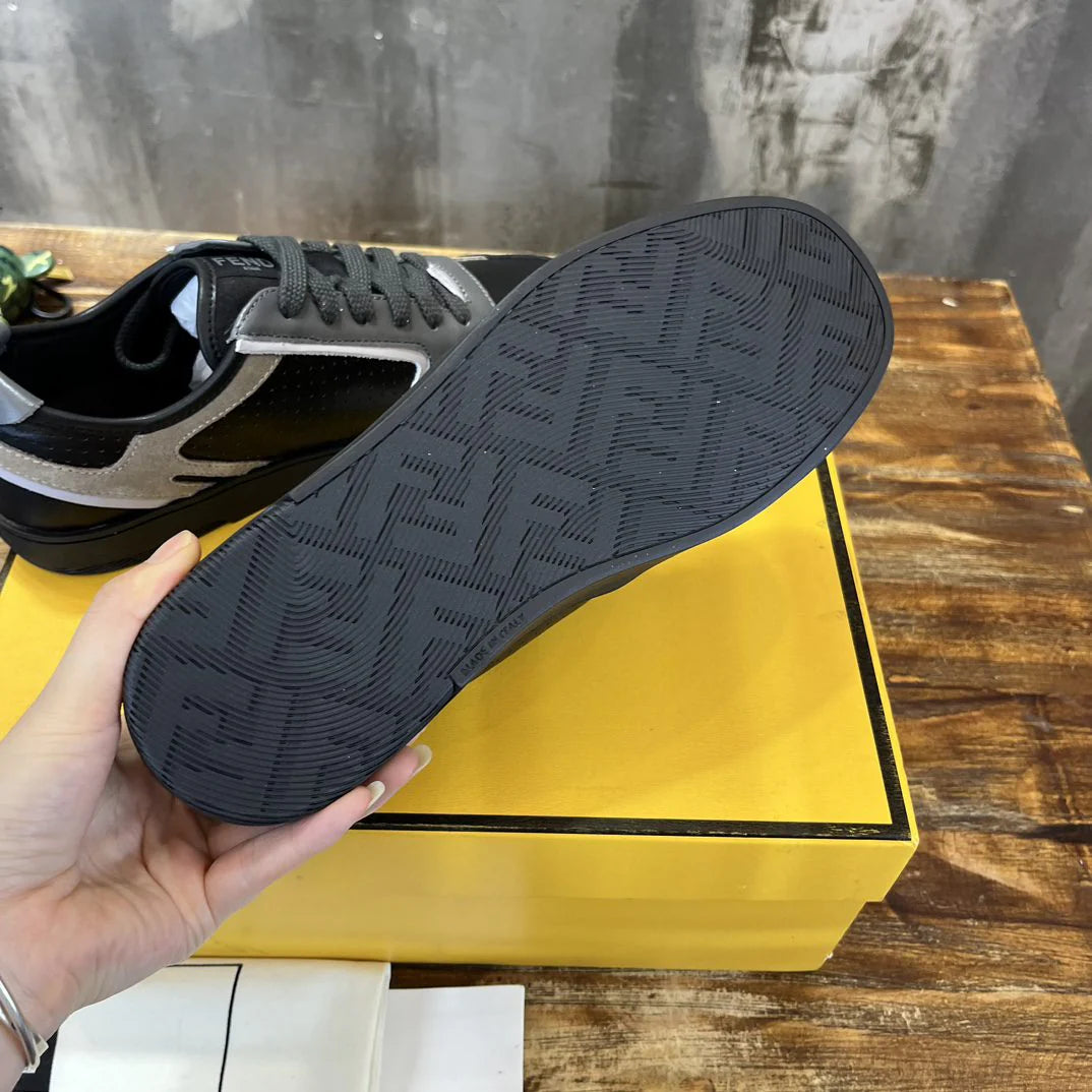 FENDI SNEAKER
