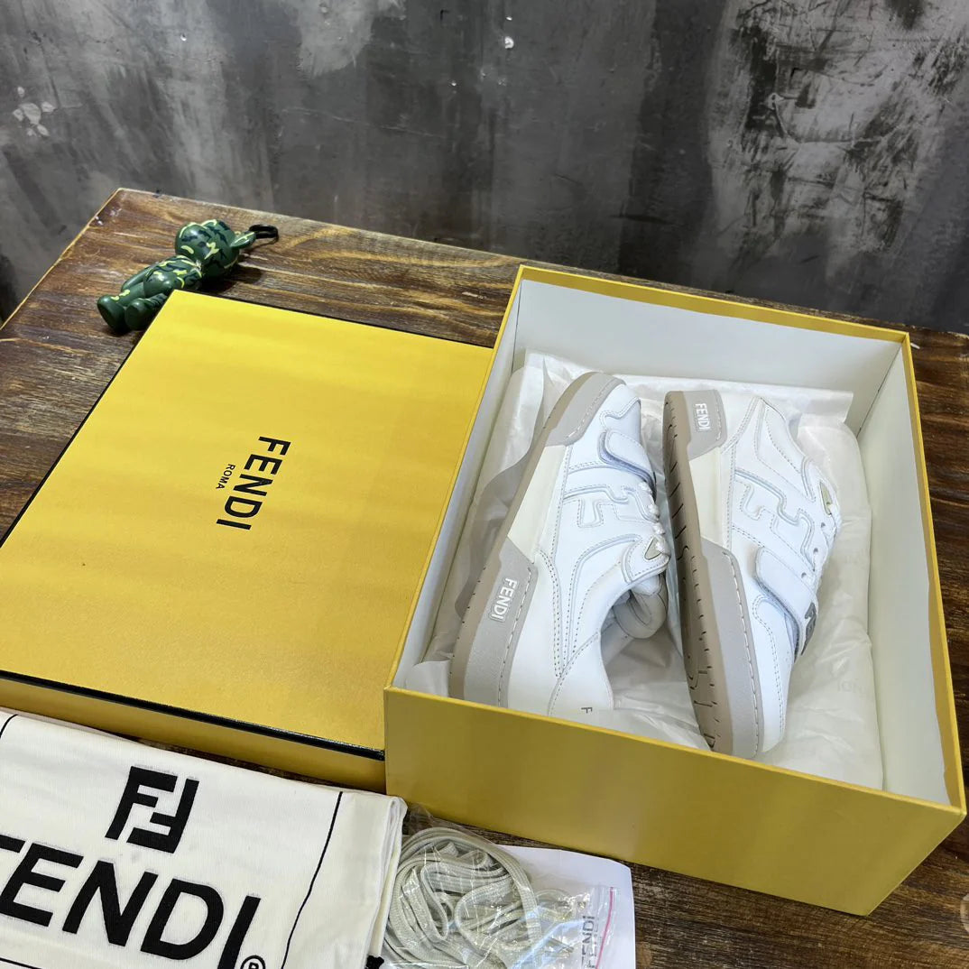 FENDI SNEAKER