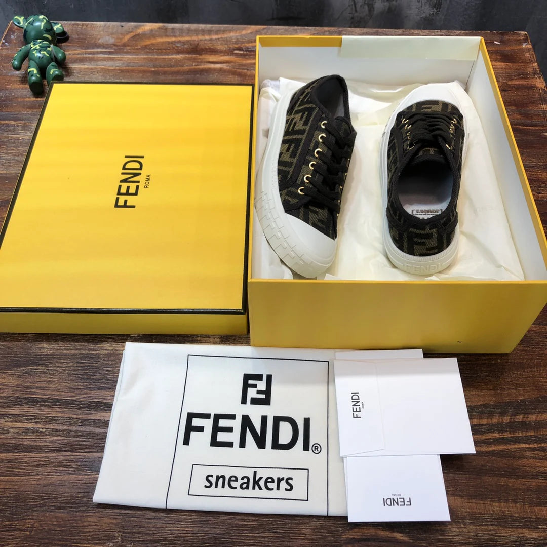 FENDI SNEAKER