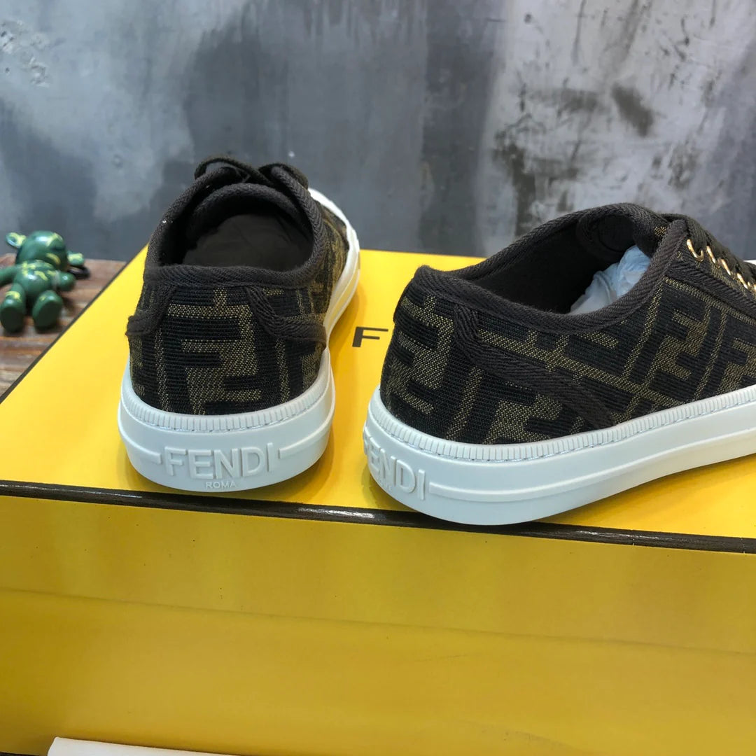 FENDI SNEAKER