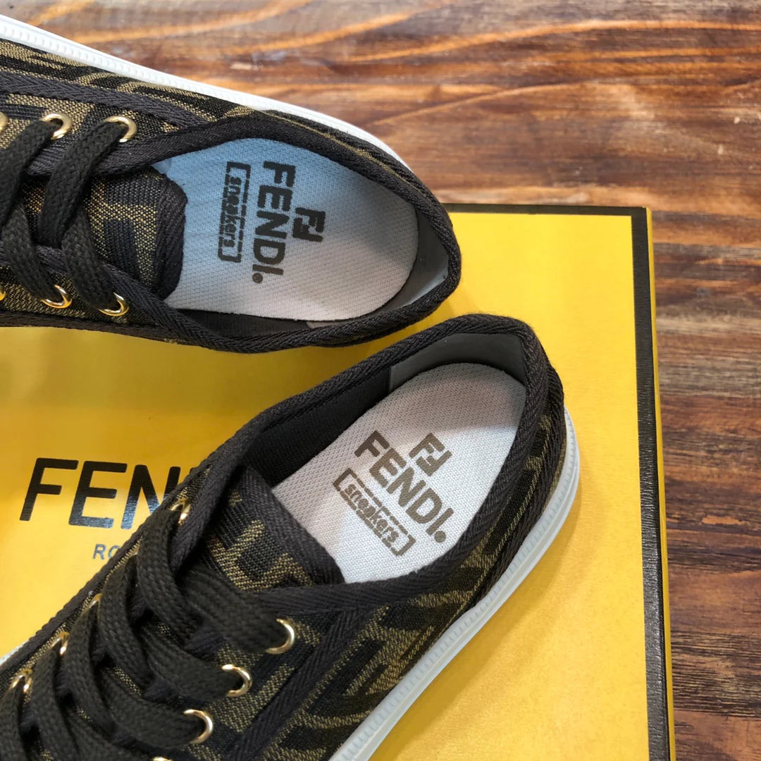 FENDI SNEAKER
