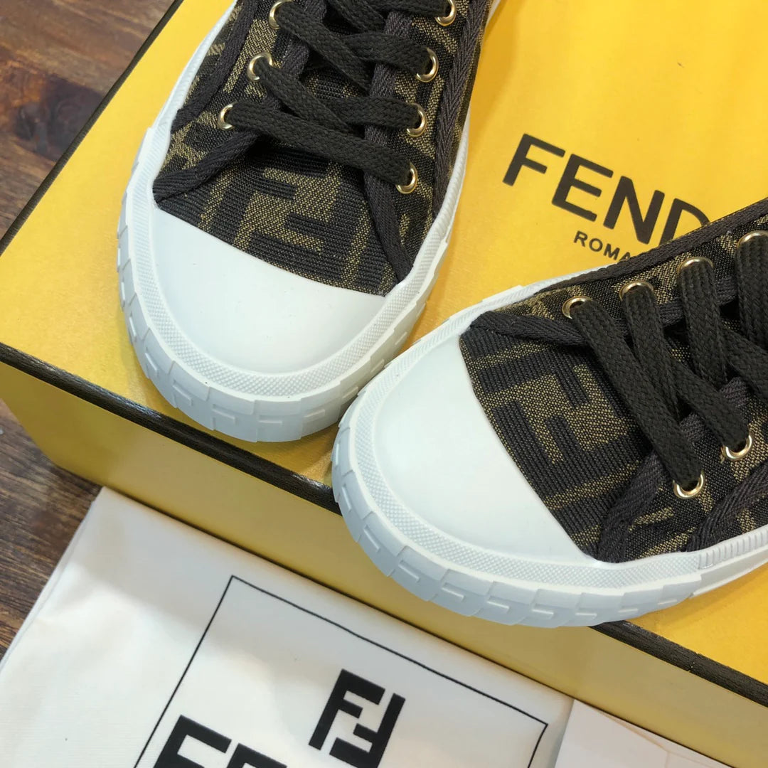 FENDI SNEAKER