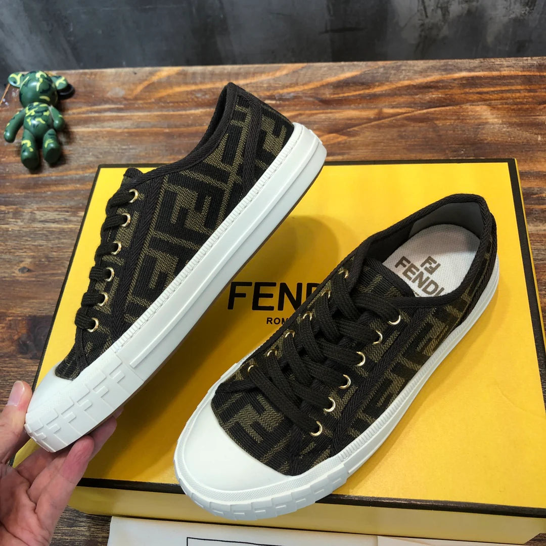 FENDI SNEAKER