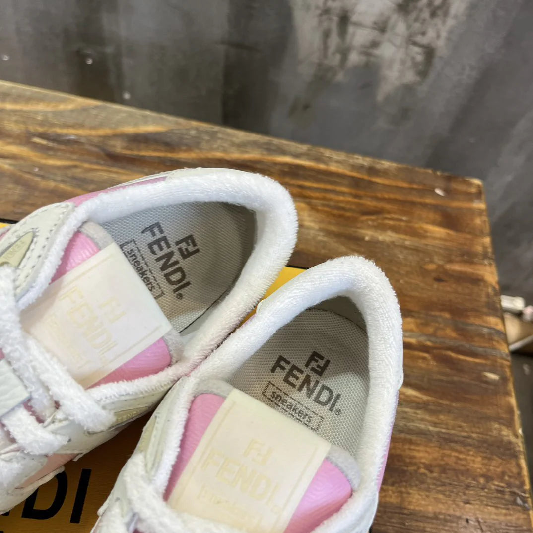 FENDI SNEAKER