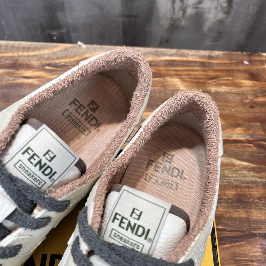 FENDI SNEAKER