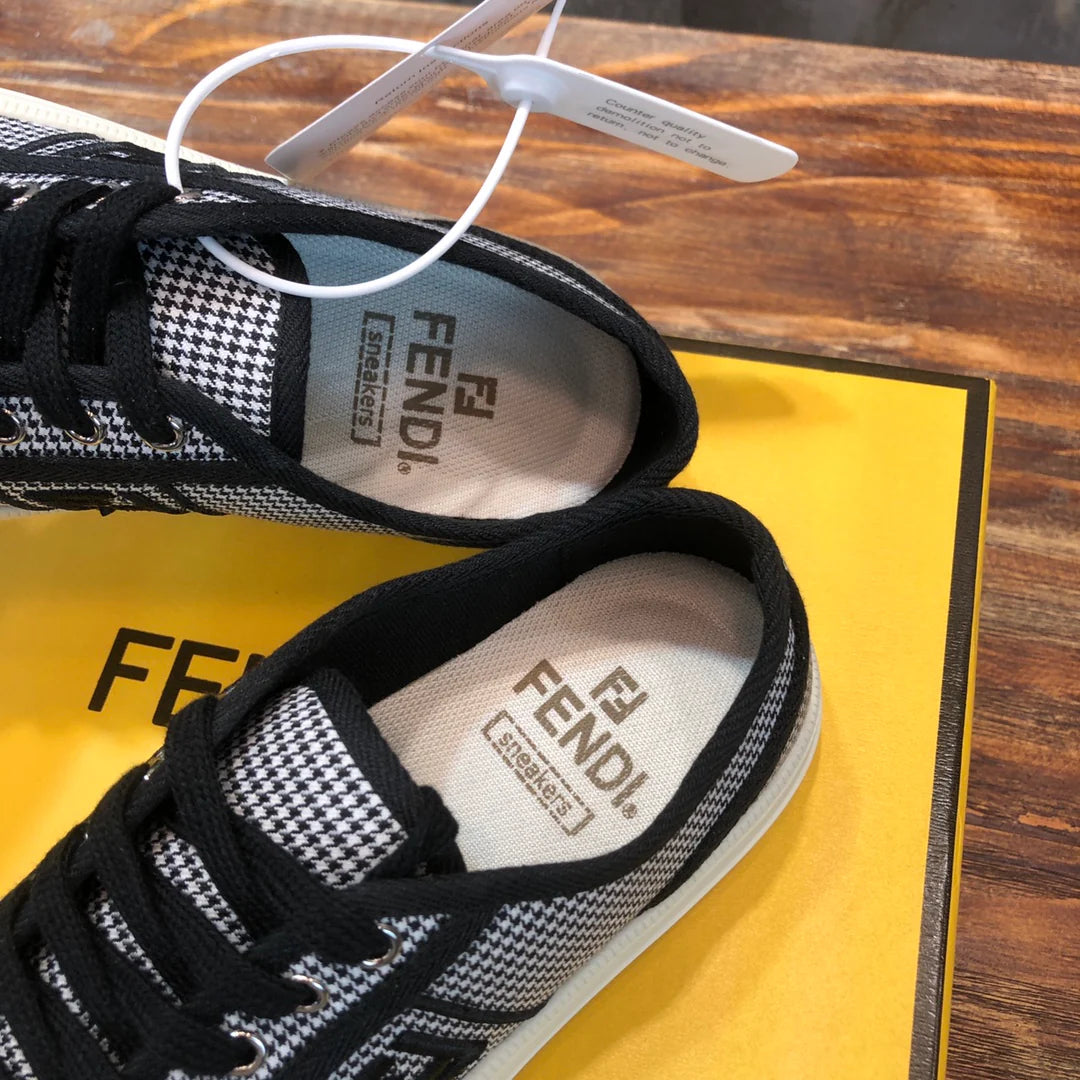 FENDI SNEAKER