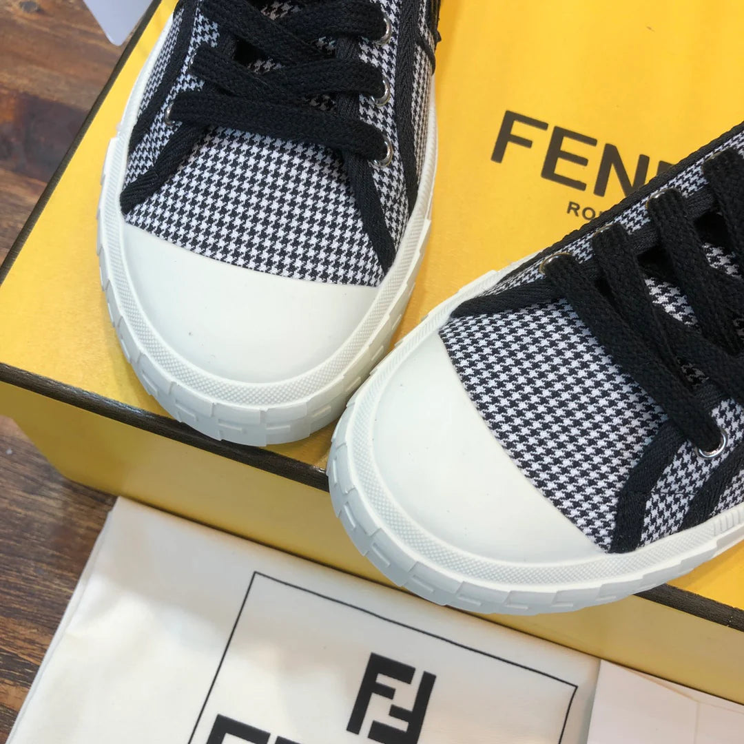 FENDI SNEAKER
