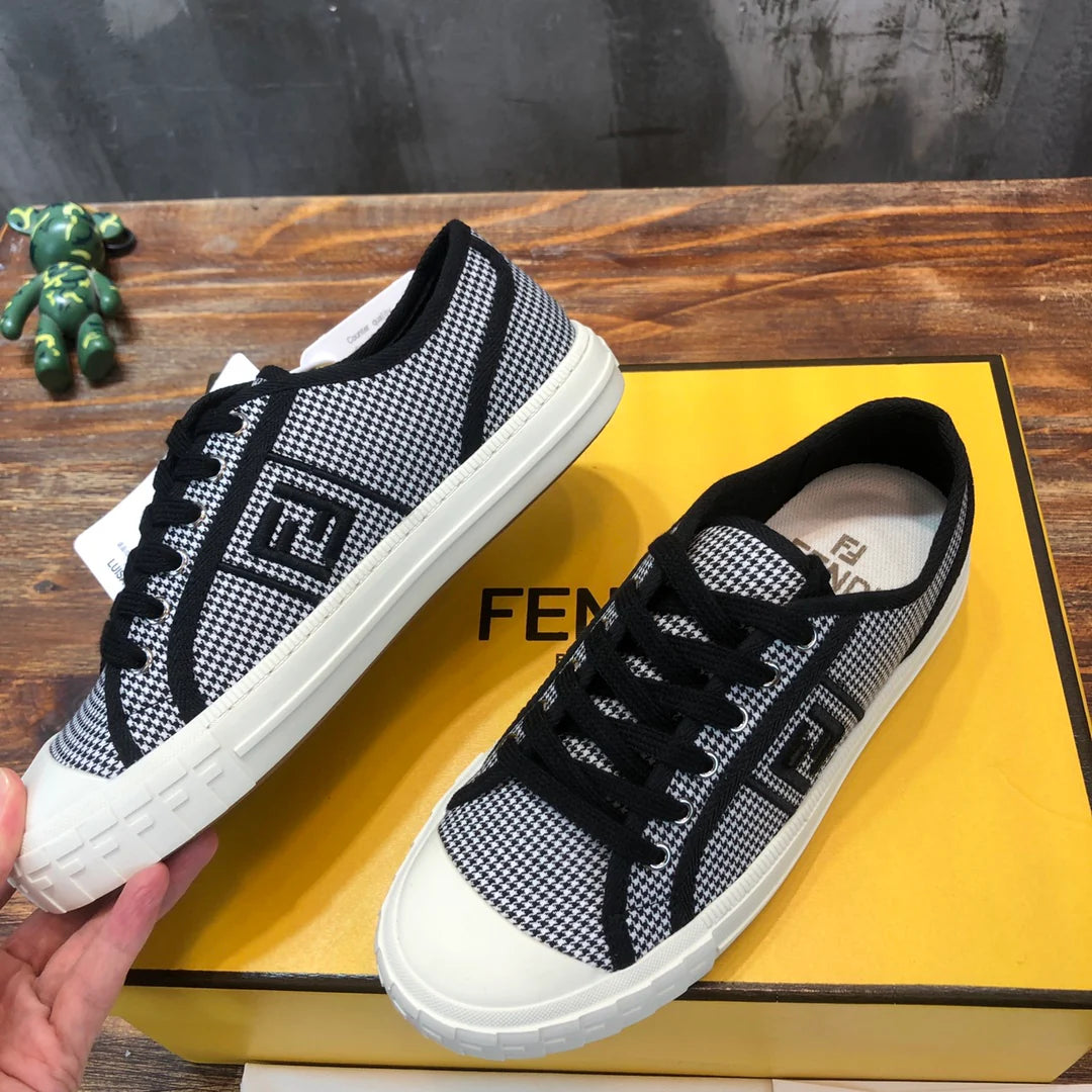 FENDI SNEAKER