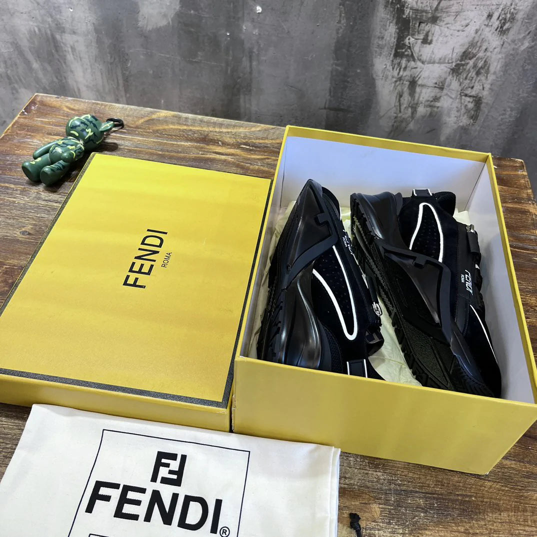 FENDI SNEAKER