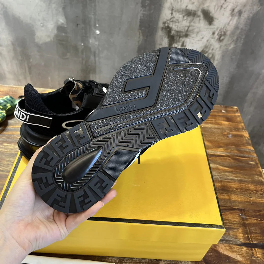 FENDI SNEAKER